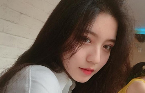 Ngẩn ngơ trước thân hình của nữ chính trong MV mới của Jack có vòng 3 gần 1m